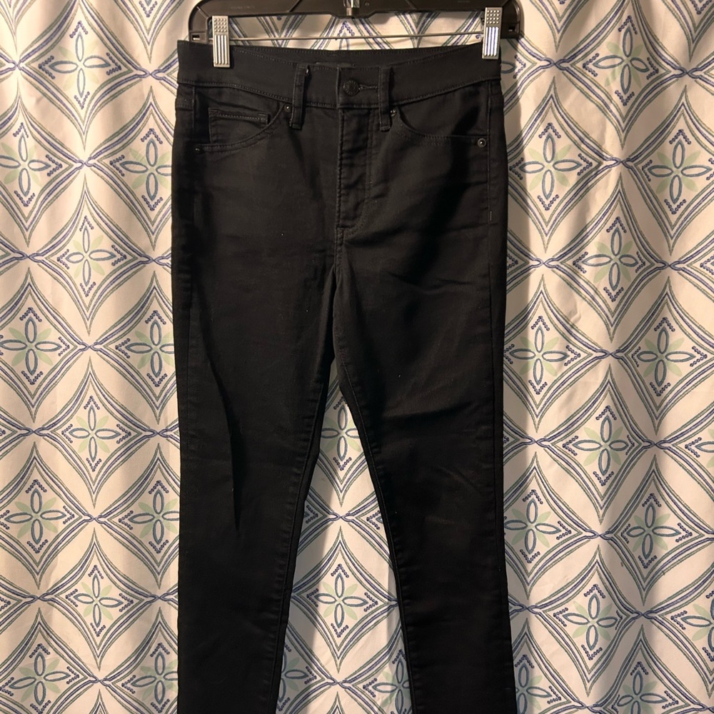 EUC EXPRESS Jeans in Deep Black with Distressed Skinny Ankle Cut with Slits